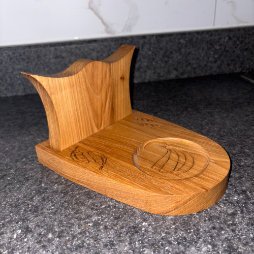 Handcrafted Hickory Banana Saver with Banana & Leaf Design